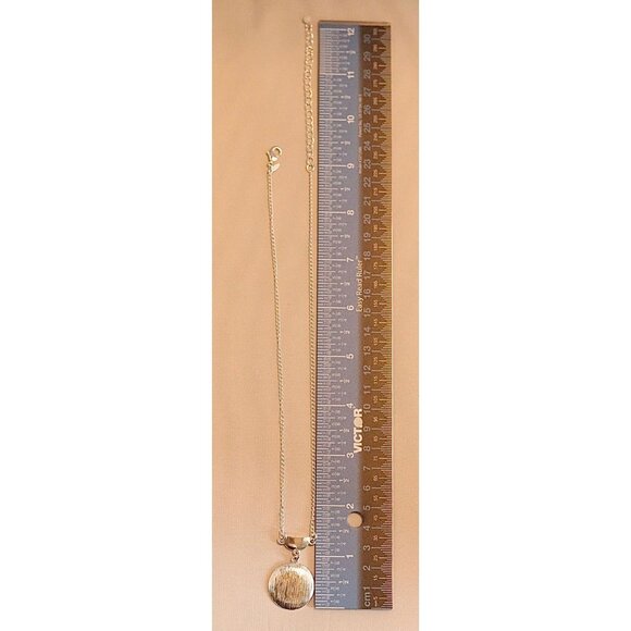 Silver Round Disc Charm Pendant Necklace Marked NWT With Adjustable Chain - Picture 9 of 9